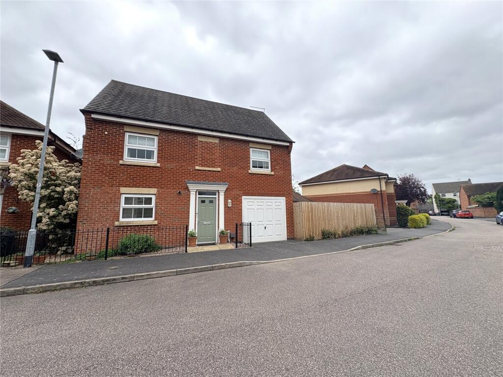 Main image of property: Rosefield Close, Fernwood, Newark, Nottinghamshire, NG24