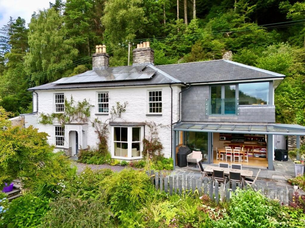 Main image of property: Brynhyfryd, Corris, Machynlleth SY20 9TQ