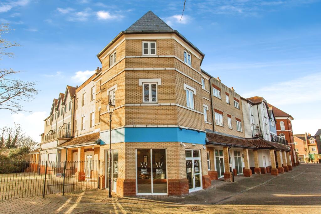 Main image of property: Boleyn House, Roche Close, Rochford, Essex, SS4