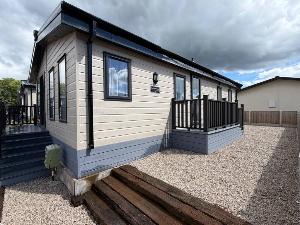 House in Wolverhampton - View 4