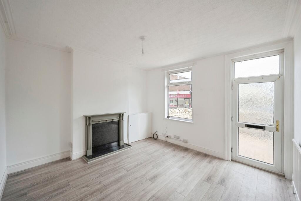House in Doncaster, Conanby - View 5