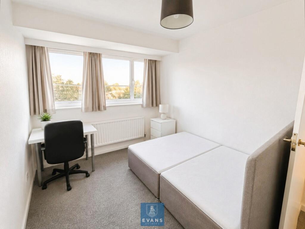 House in Coventry, Walsgrave - More