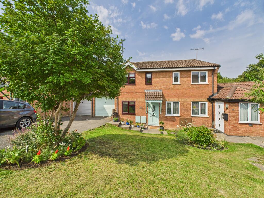 Main image of property: Rushbrooke Close, High Wycombe, Buckinghamshire, HP13 7QN