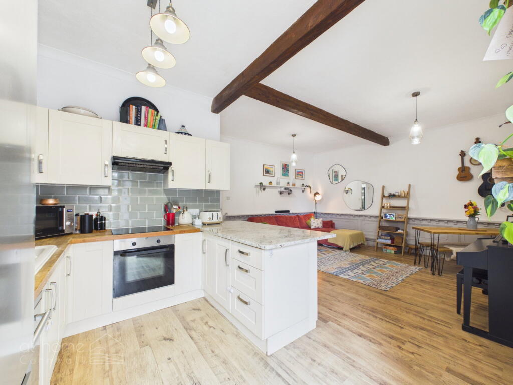 Bolingey, TR6 - Chapel Character by the Coast, Stunning 2 Bed Home, Valley Views, a Short Walk to Perranporth Beach! photo 4