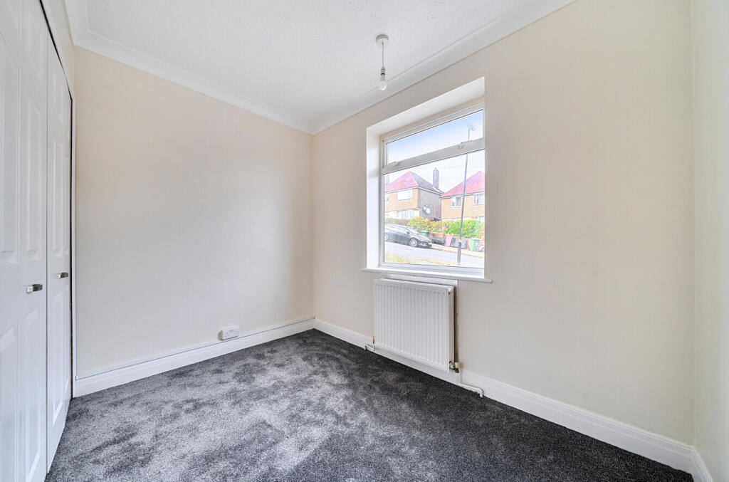 Apartment in Southampton, Midanbury - More