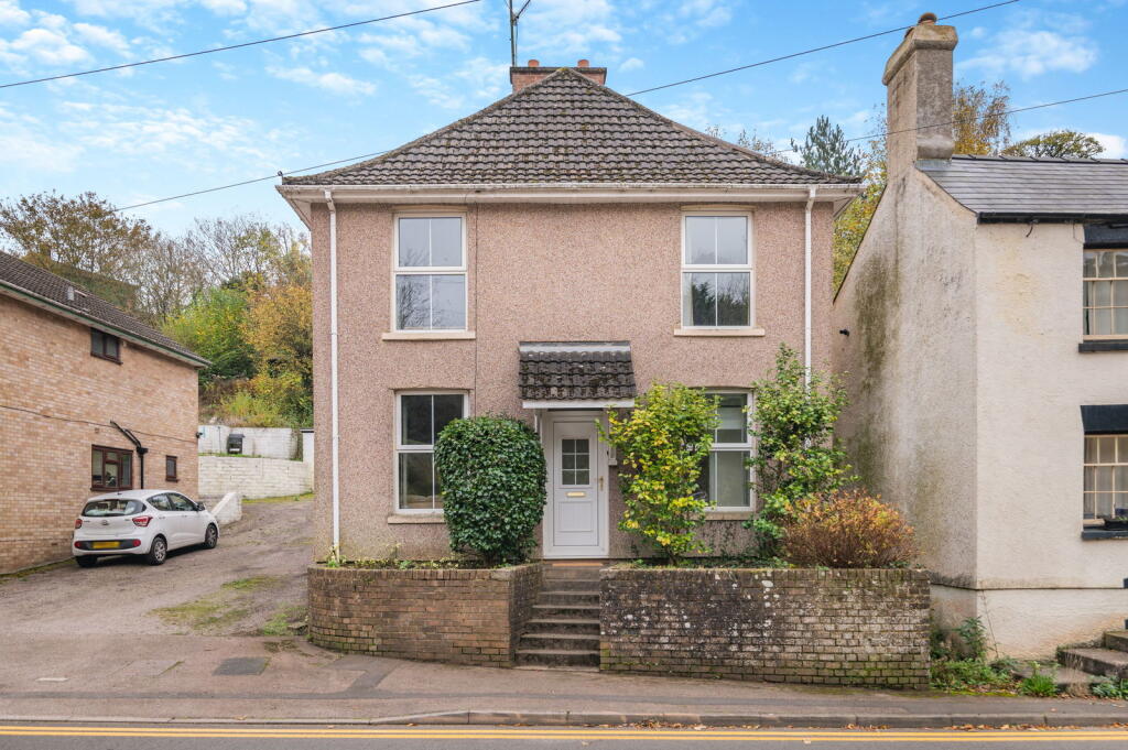 3-bed detached on Newland Street, Coleford, £315,000