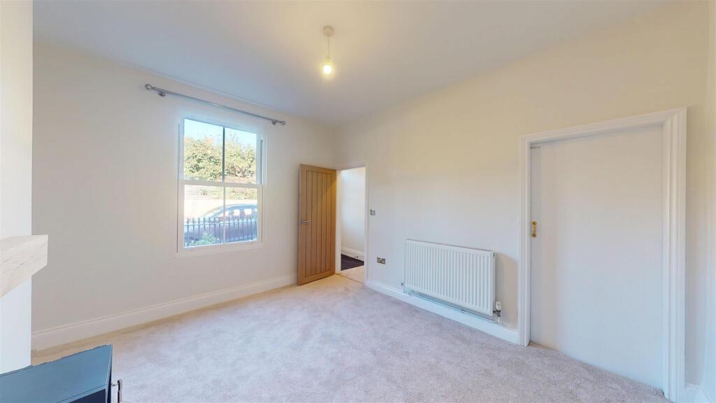House in Shrewsbury, Belle Vue - More