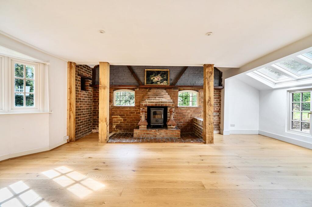 House in Redhill - More
