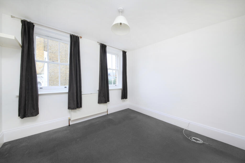 Apartment in London - More
