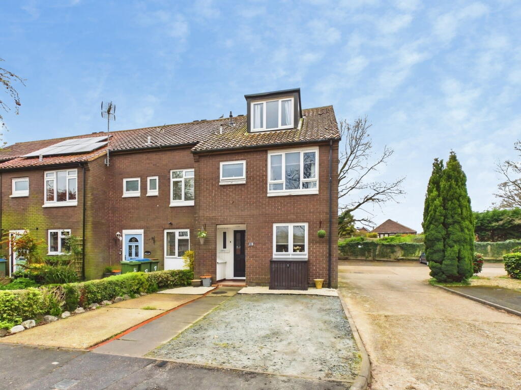 Main image of property: Siskin Close, Horsham