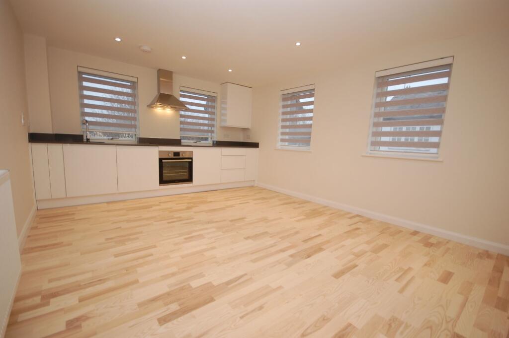 Apartment in Watford - View 4