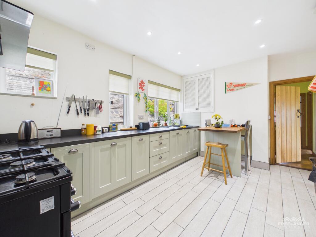 House in Newport, Abercarn - View 3