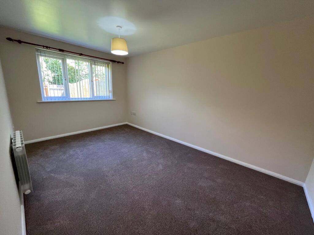 Apartment in Birmingham, West Midlands - View 5