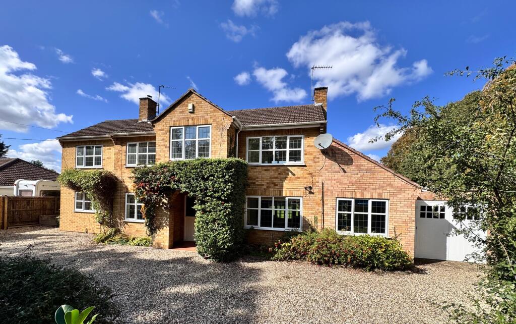5-bed detached on Radley Road, Abingdon, OX14, £860,000