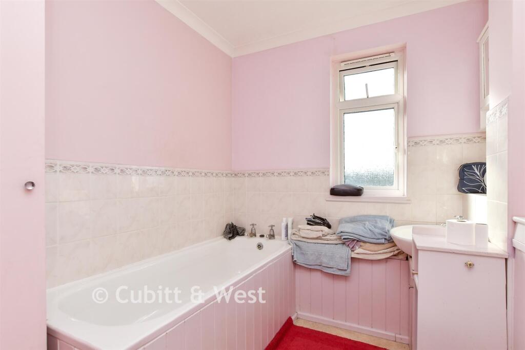 Apartment in Lewes, Peacehaven - More