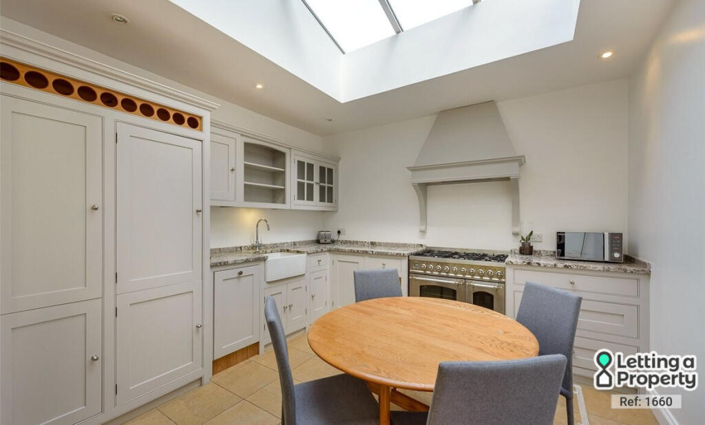 Main image of property: Penhurst Place, Carlisle Lane, London, SE1 7LF