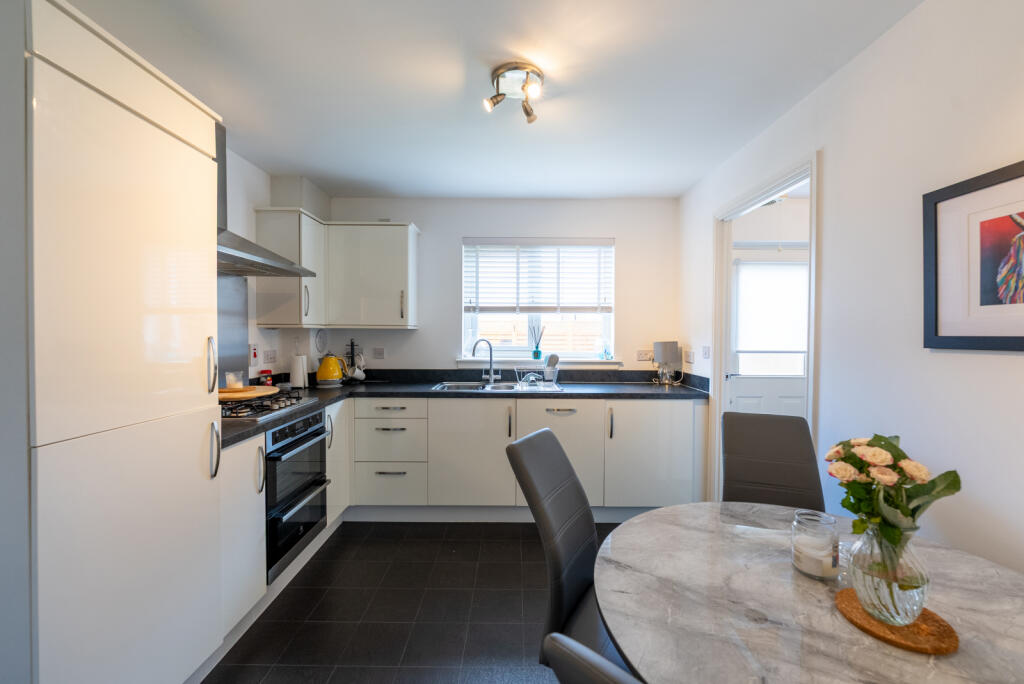 House in Motherwell, North Lanarkshire - View 3