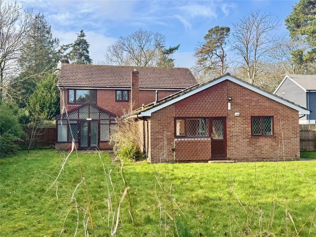 Main image of property: Fernhill Lane, New Milton, Hampshire, BH25