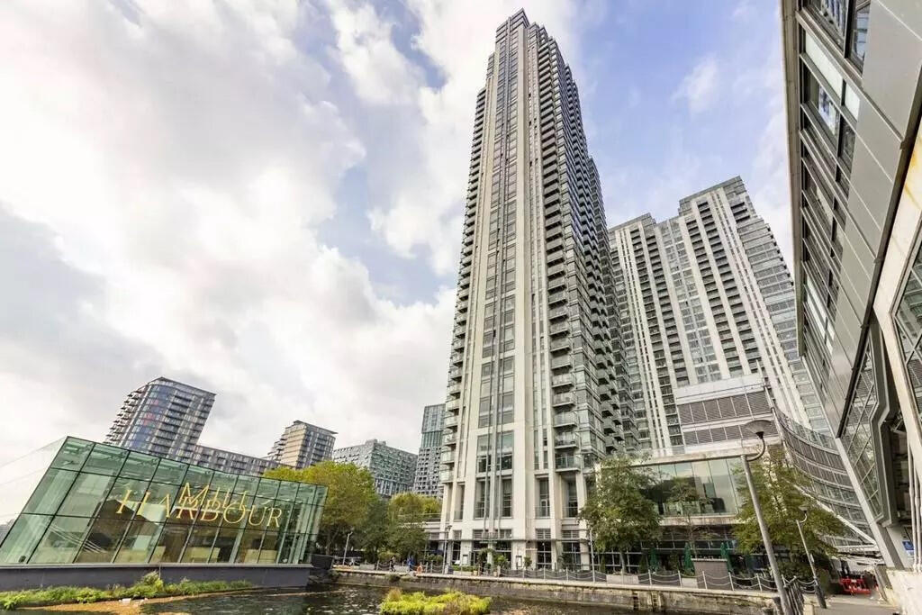 Main image of property: Pan Peninsula, Canary Wharf, E14
