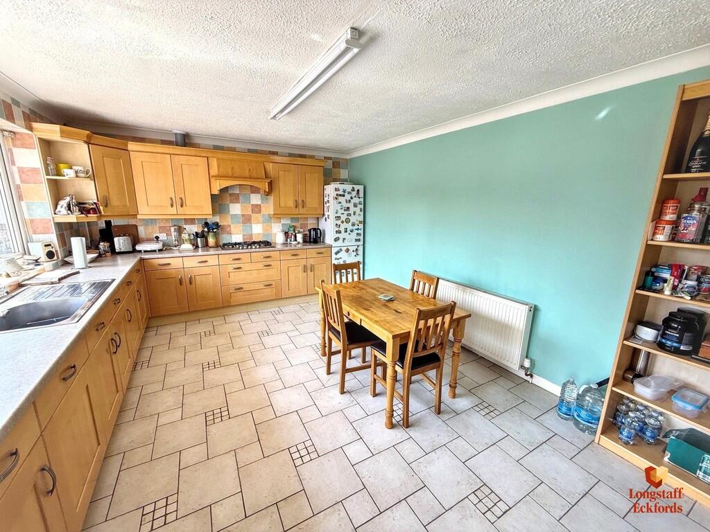 Willoughby Road , Bourne photo 4