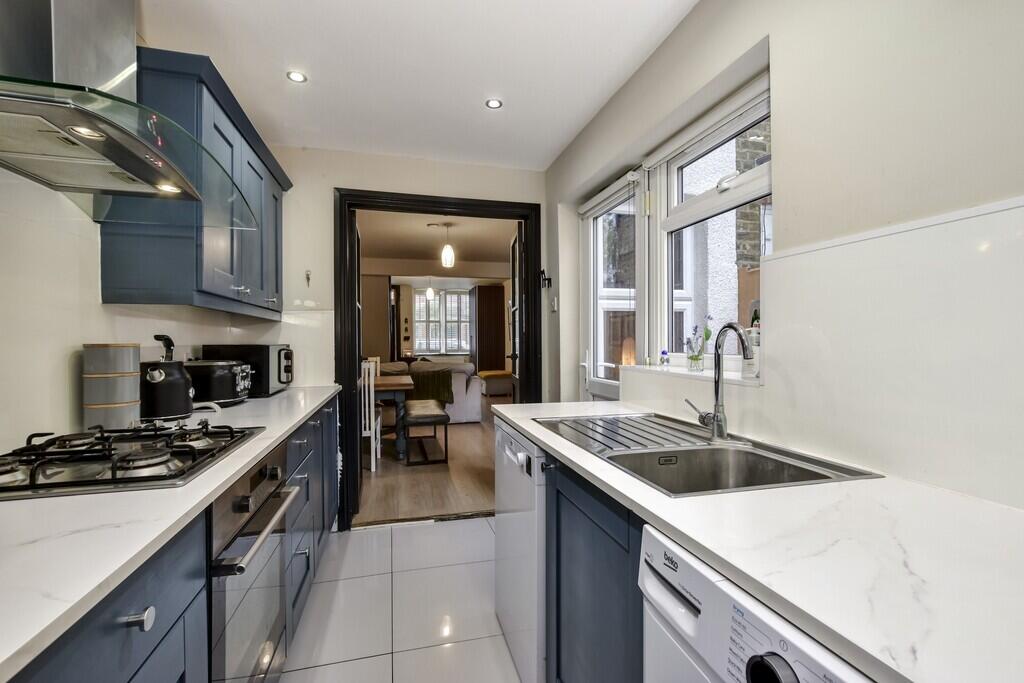 House in Watford, Hertfordshire - View 2
