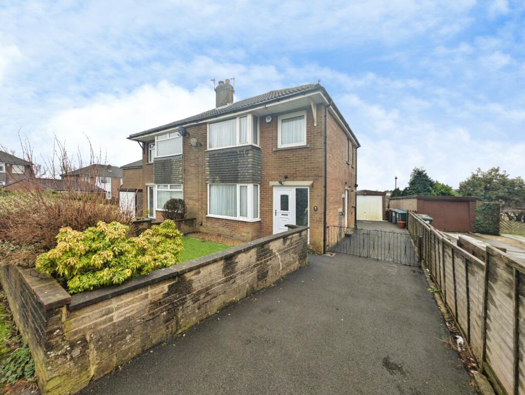 Main image of property: Weston Avenue, Queensbury, Bradford, West Yorkshire, BD13
