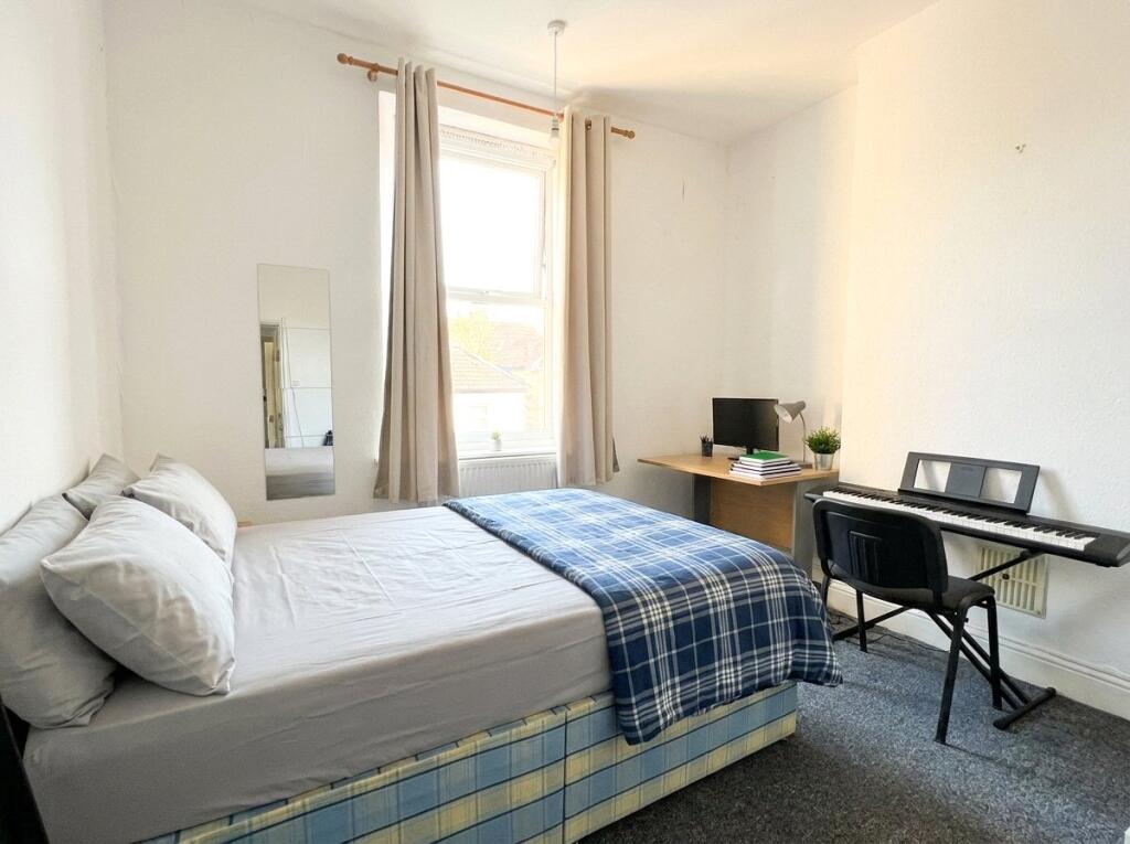 House in Bristol - View 2