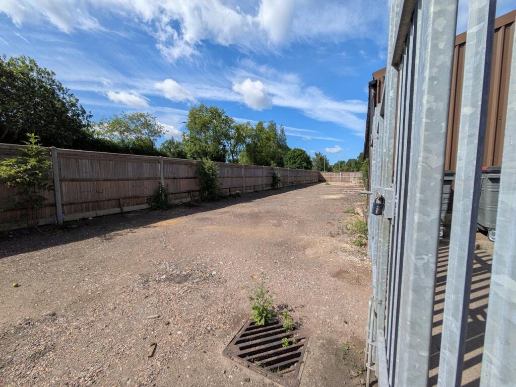 outdoor storage 2.jpg