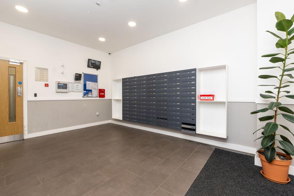 Apartment in Bristol, Carriageworks, St Paul's - View 5