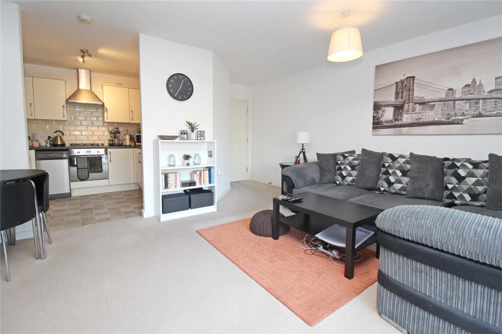 Millward Drive, Bletchley, Milton Keynes photo 2