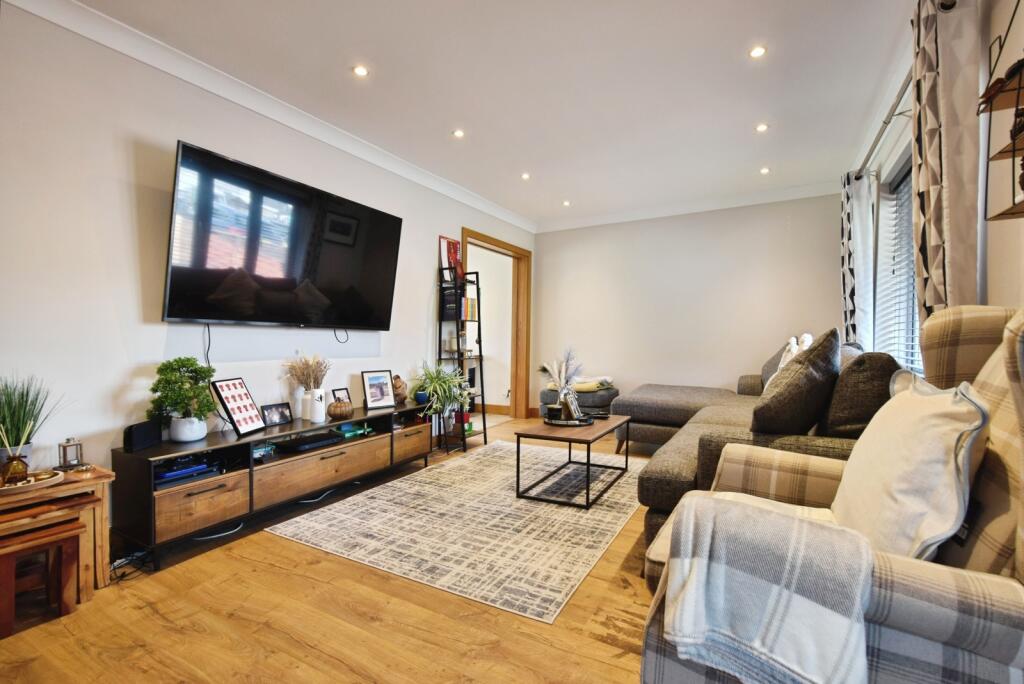 House in Ystalyfera, Neath Port Talbot - View 3