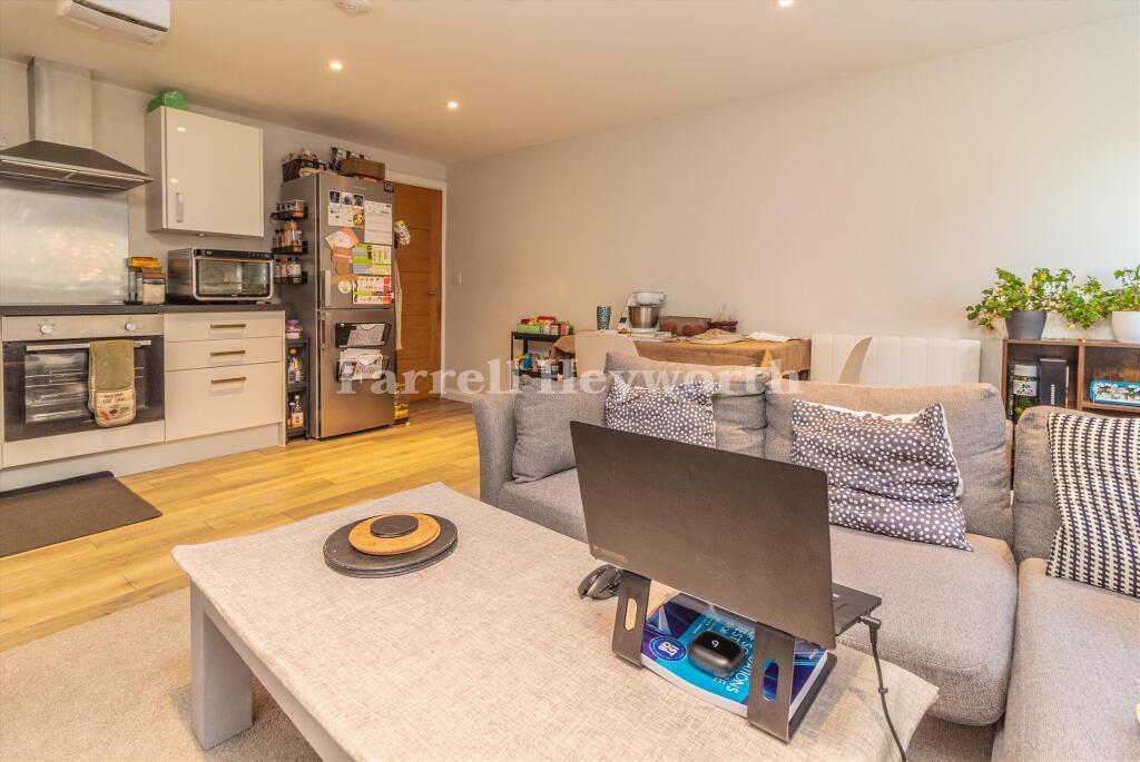 Apartment in Lancaster, Primrose, Greaves - View 5