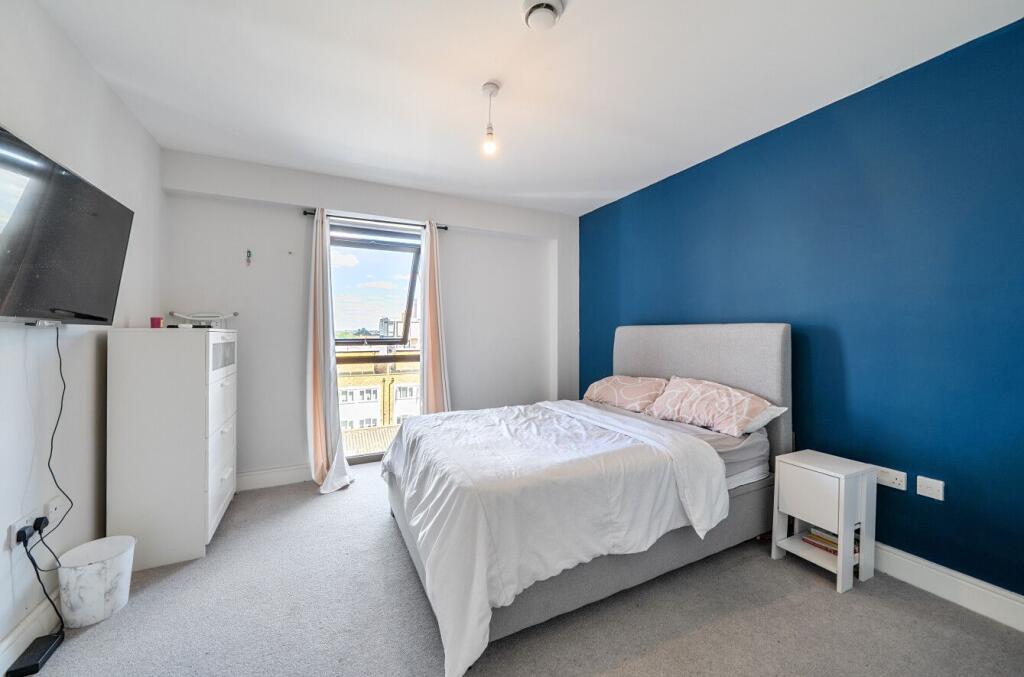 Apartment in Harrow - View 5