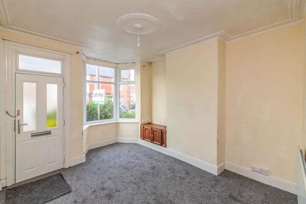 Main image of property: Hinde House Lane, Sheffield, South Yorkshire, S4