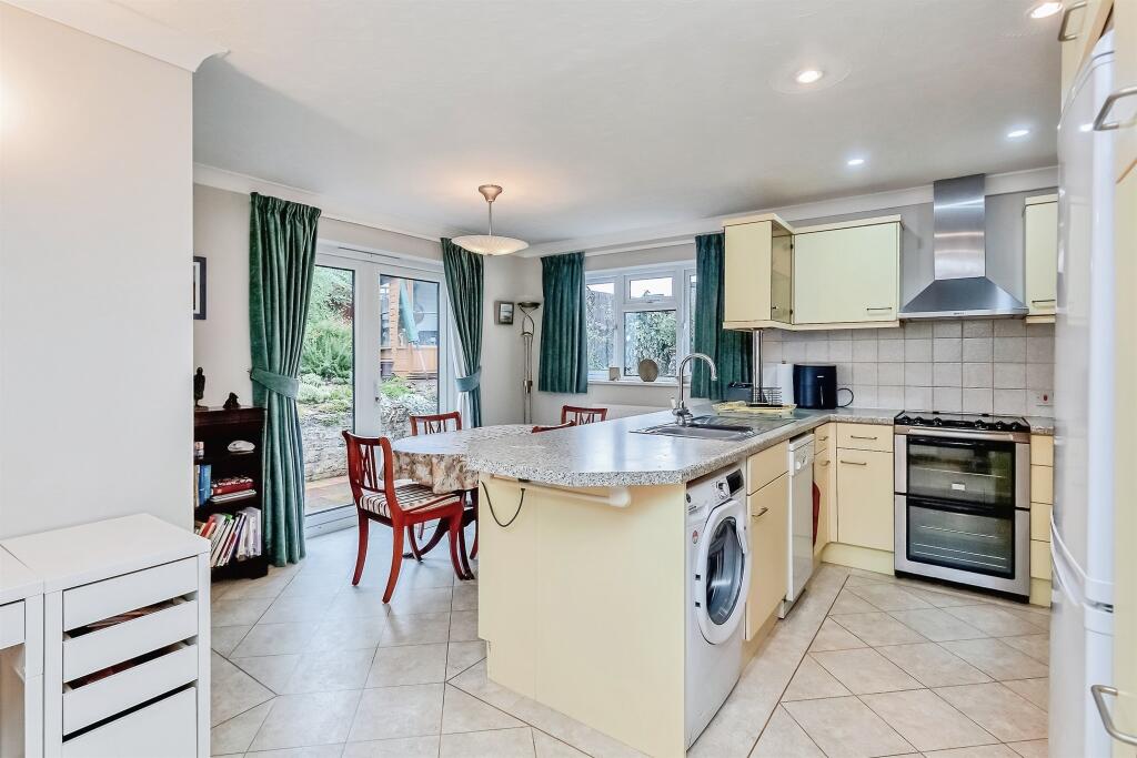 House in Northampton - View 3