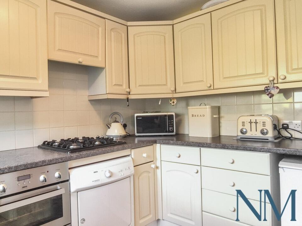 Ash Close | Crawley Down | RH10 | New Move Esate Agents - More