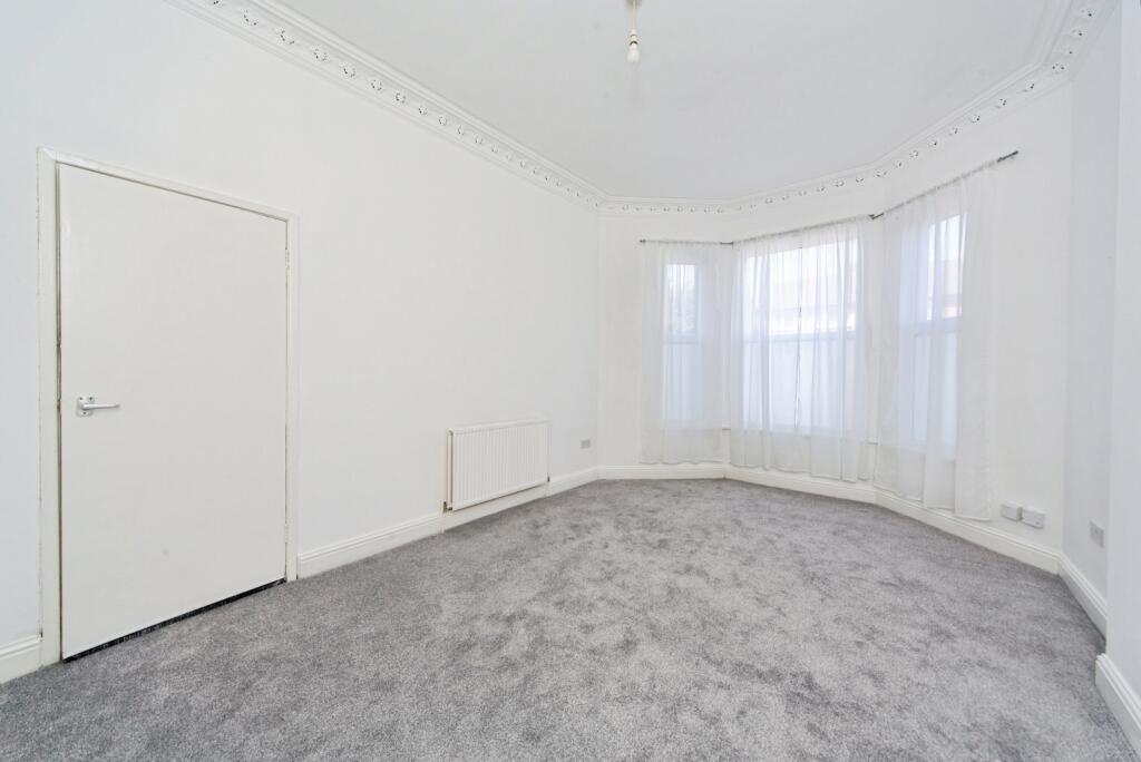 Apartment in Wirral, Liverpool City Region - View 3