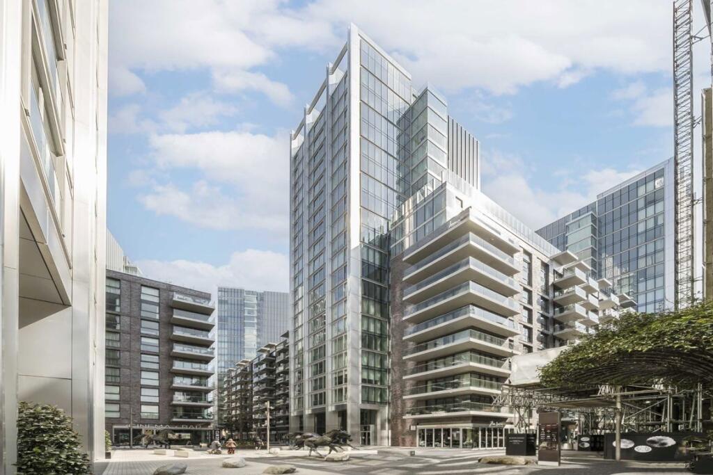 Main image of property: Piazza Walk, Goodman's Fields