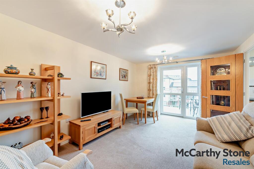 Main image of property: Emma Court, Southern Road, Basingstoke, RG21 7QF