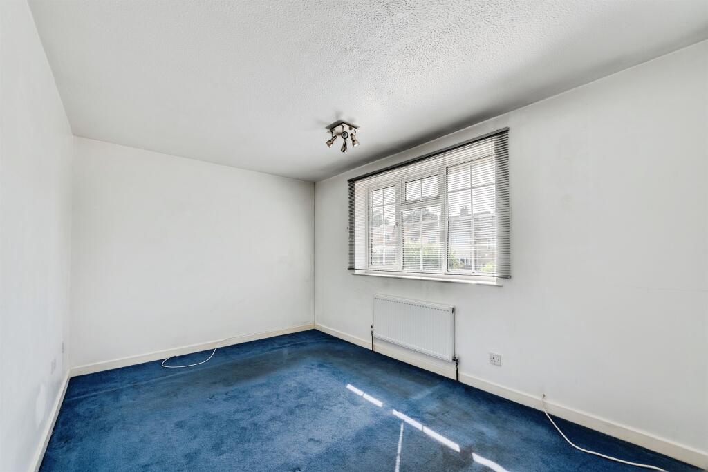 House in Swindon, Greenmeadow, Haydon Wick - More