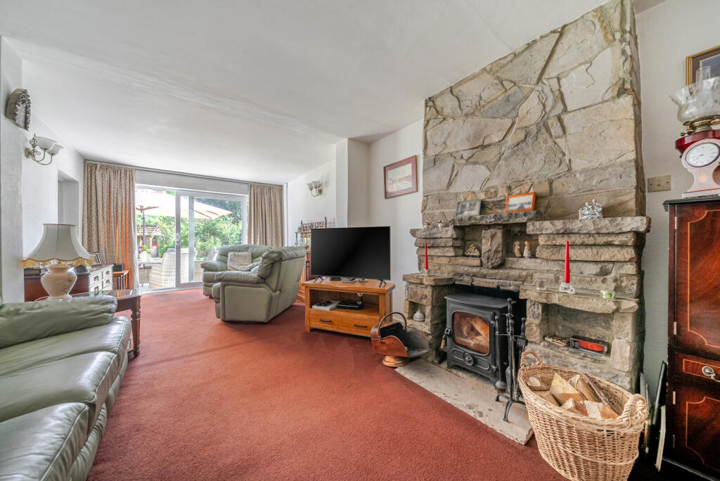 Smithwood Avenue, Cranleigh, GU6 - View 4