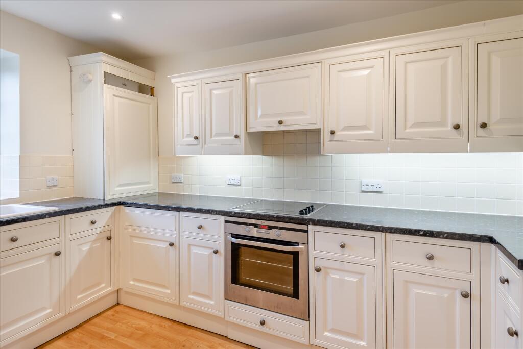 Additional image 2 of Park Street, Hatfield, Hertfordshire AL9