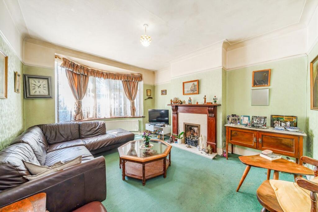 House in London - View 2