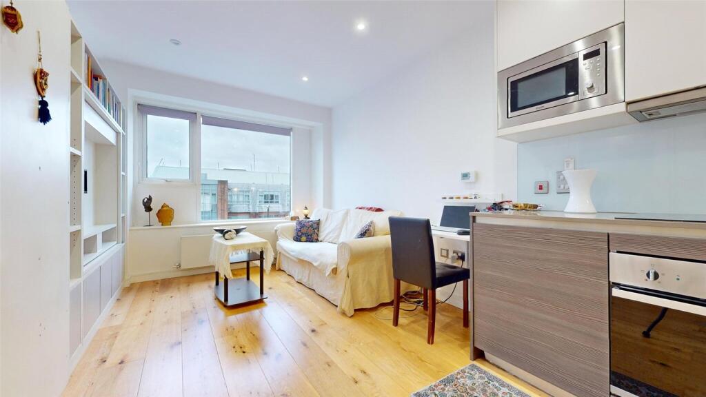 Main image of property: Lampton Road, Hounslow, TW3