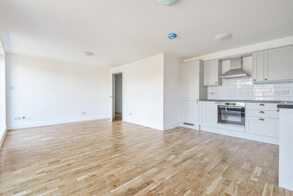 Main image of property: 475a Blackfen Road Sidcup DA15