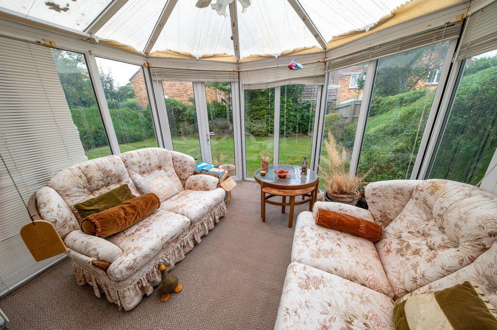 House in Clanfield - View 4