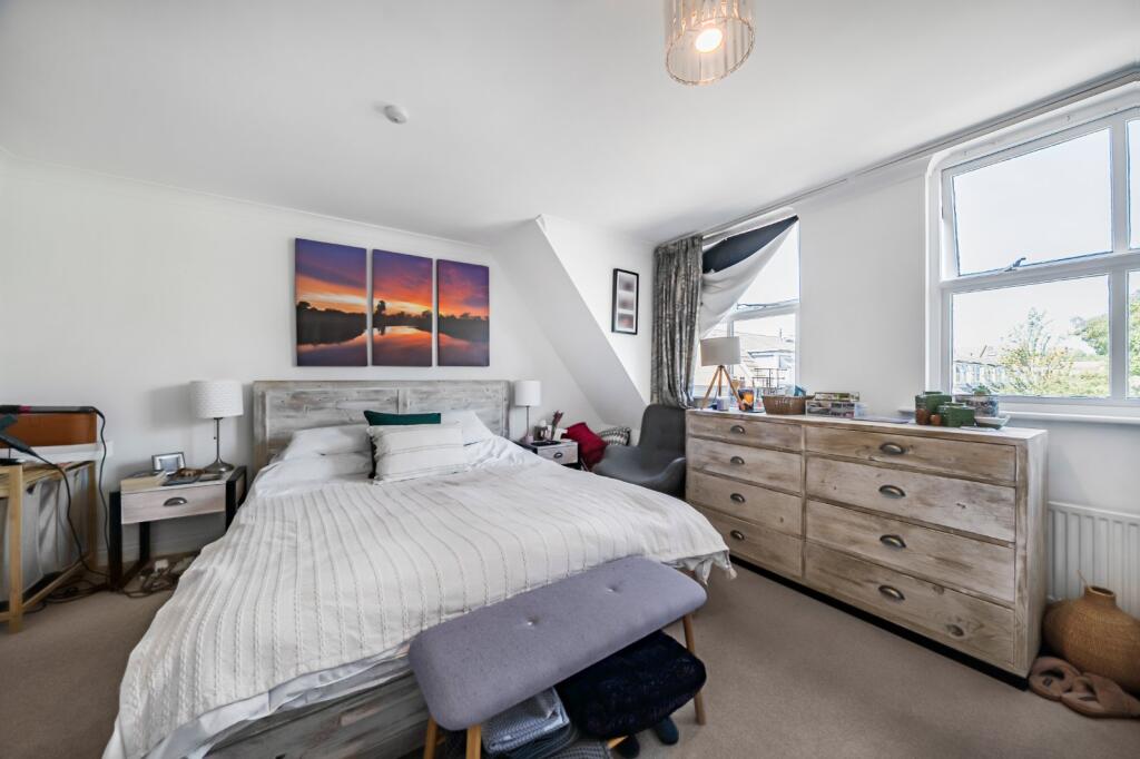 House in London - View 5