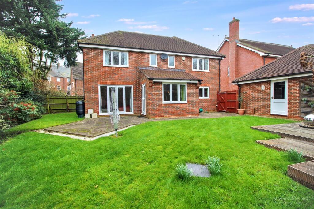 Clarendon Rise, Tilehurst, Reading photo 2