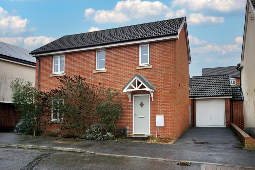 Main image of property: Cromwell Close, Berkeley, GL13
