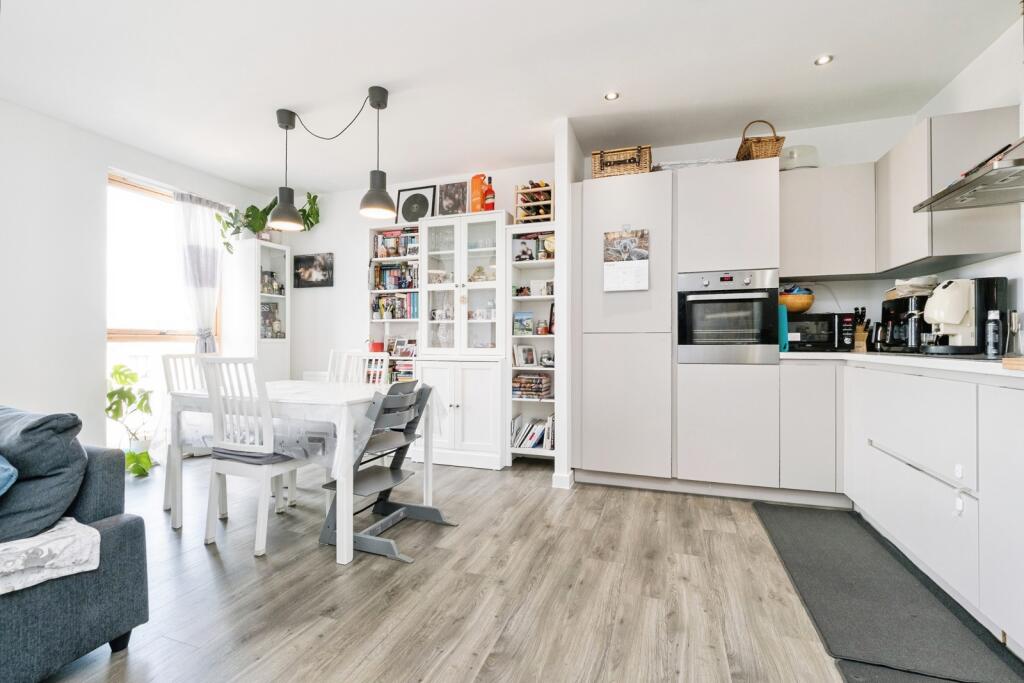 Main image of property: Ripplegate Walk, Barking, IG11